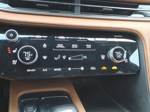 Certified 2023 INFINITI QX60 Autograph image 10