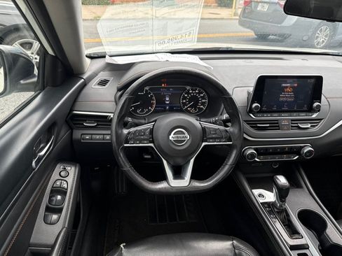 Used 2019 Nissan Altima 2.5 SR w/ SR Premium Package AWD/4WD image 11