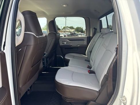 New 2026 RAM 3500 Laramie AWD/4WD image 17