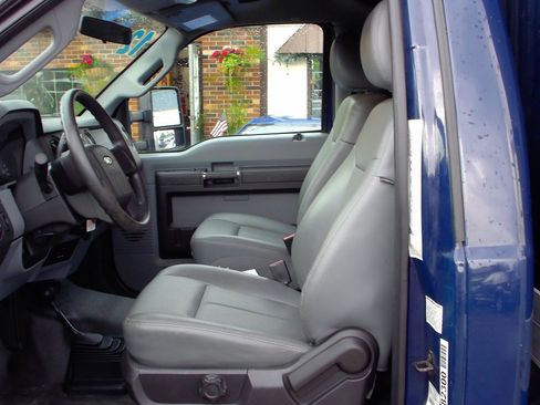 Used 2012 Ford F550 4x4 Regular Cab Super Duty w/ Payload Upgrade Pkg image 12