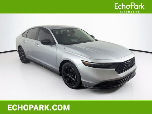Used 2025 Honda Accord SE image 1