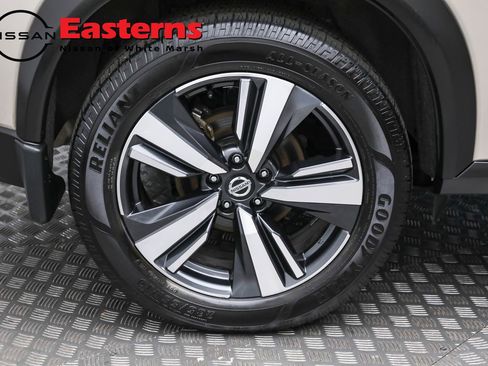 Used 2021 Nissan Rogue SL AWD/4WD image 32