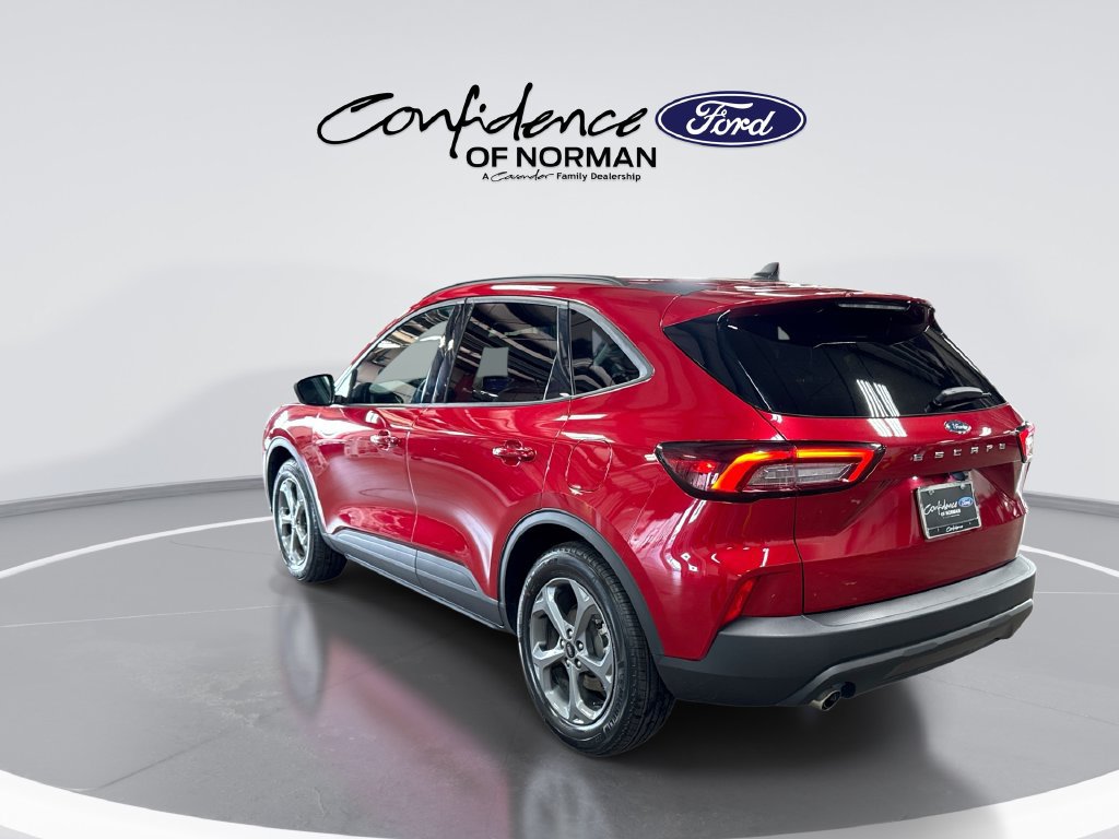 Certified 2025 Ford Escape ST-Line FWD image 6