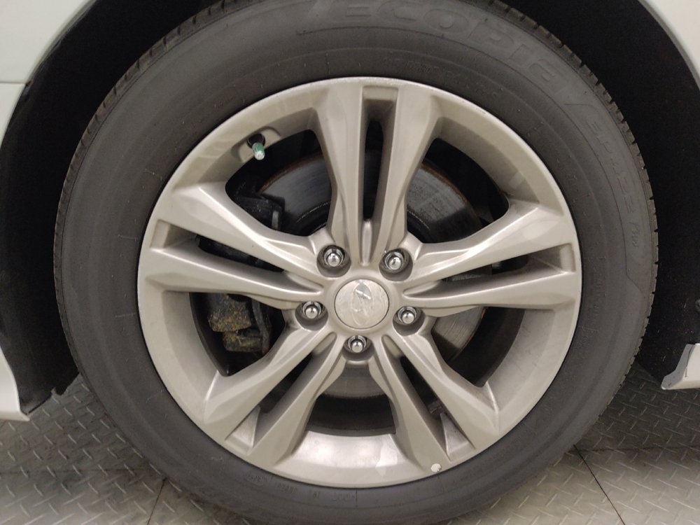 Used 2019 Hyundai Sonata SEL w/ Tech Package 02 FWD image 31