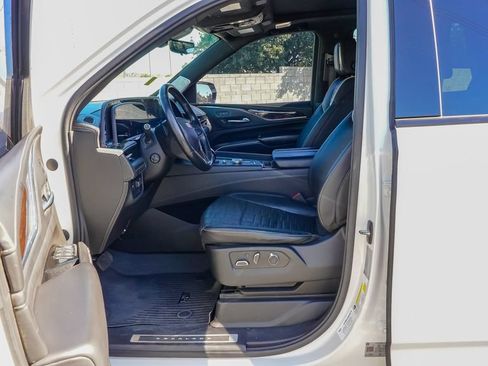 Used 2021 Cadillac Escalade Sport Platinum AWD/4WD image 14