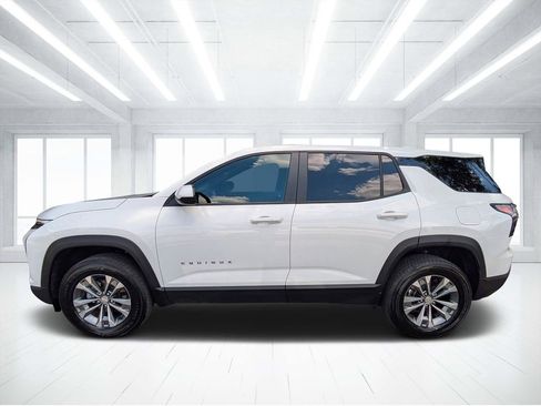 Used 2026 Chevrolet Equinox LT FWD image 6