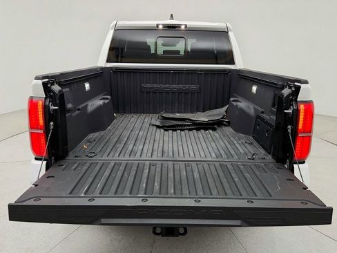 Used 2024 Toyota Tacoma TRD Sport image 21