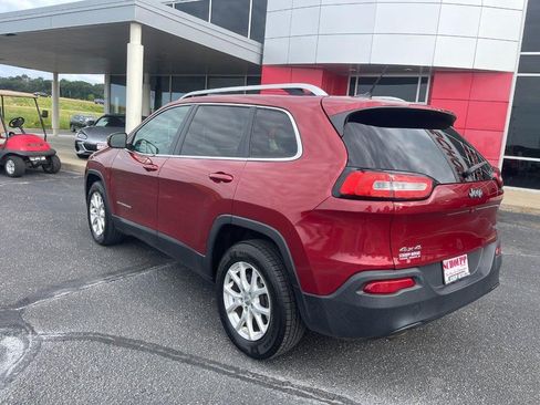 Used 2015 Jeep Cherokee Latitude AWD/4WD image 4