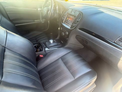 Used 2022 Chrysler 300 S w/ Safetytec Plus Group image 12