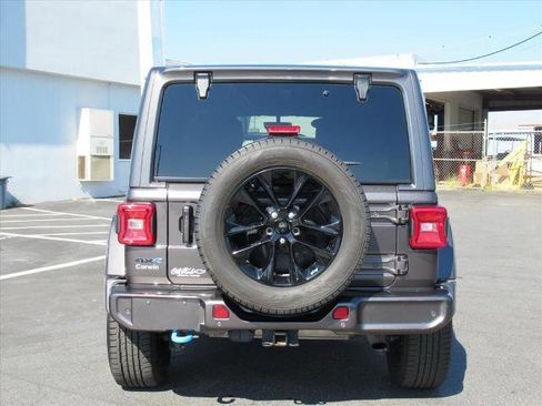 Used 2021 Jeep Wrangler Unlimited Sahara image 5