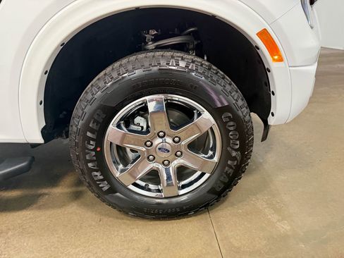 Used 2025 Ford Ranger Lariat w/ Advanced Towing Package image 89