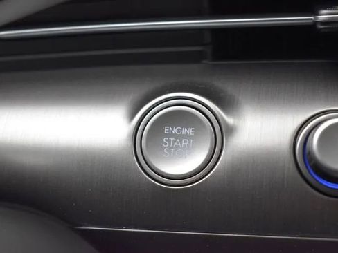 Used 2025 Hyundai Kona SEL FWD image 29