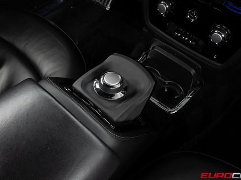 Used 2010 Rolls-Royce Phantom Coupe RWD image 26