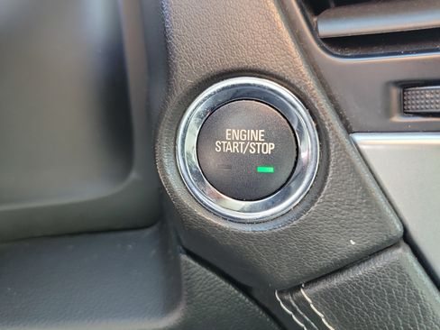 Used 2020 Chevrolet Suburban LT AWD/4WD image 28