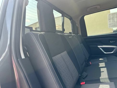 Used 2021 Nissan Titan SV w/ SV Convenience Package AWD/4WD image 30