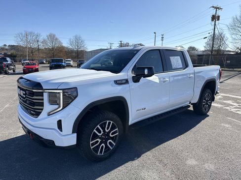 Used 2024 GMC Sierra 1500 AT4 w/ Technology Package image 9