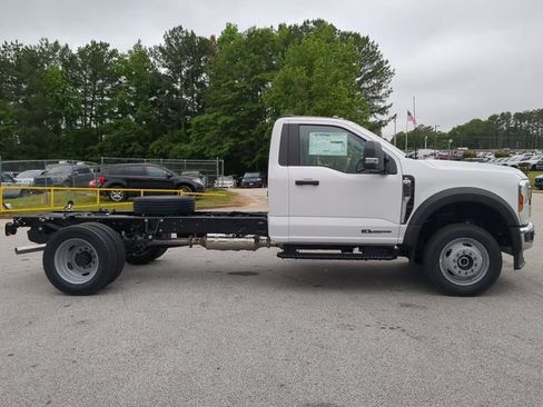 New 2025 Ford F550 XL image 3