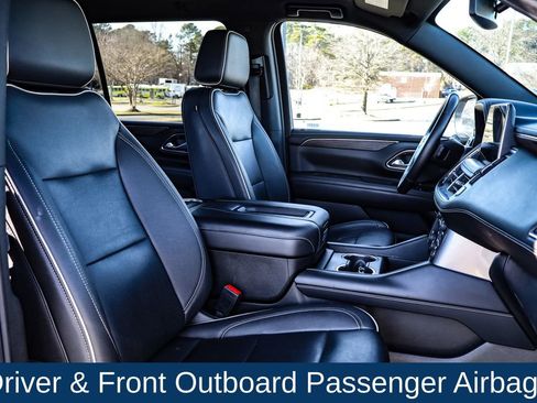 Used 2023 Chevrolet Suburban Premier image 15