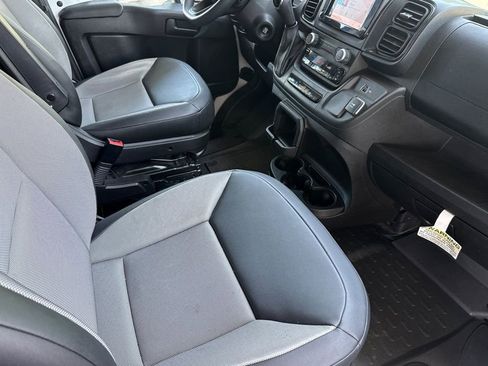 Used 2024 RAM ProMaster 2500 w/ Convenience Group FWD image 22