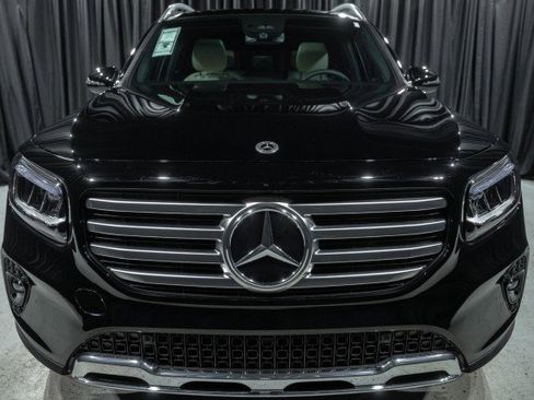 New 2026 Mercedes-Benz GLB 250 image 2