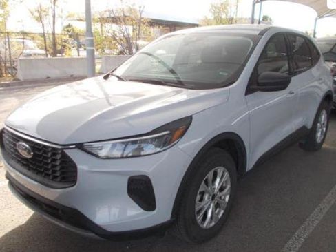 Certified 2025 Ford Escape Active image 38