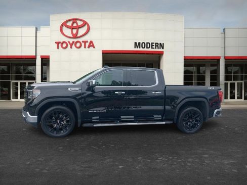 Used 2023 GMC Sierra 1500 SLT w/ SLT Premium Package AWD/4WD image 7