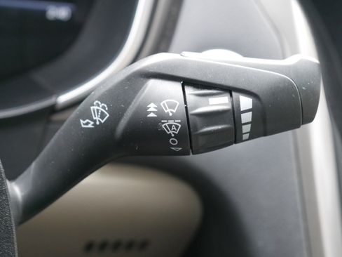 Used 2019 Ford Fusion SE image 25