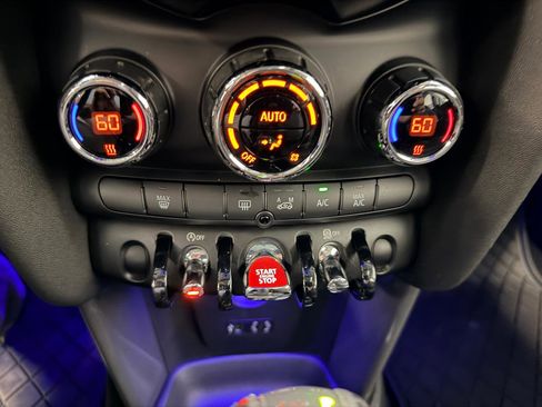 Used 2016 MINI Cooper 4-Door Hardtop FWD image 31