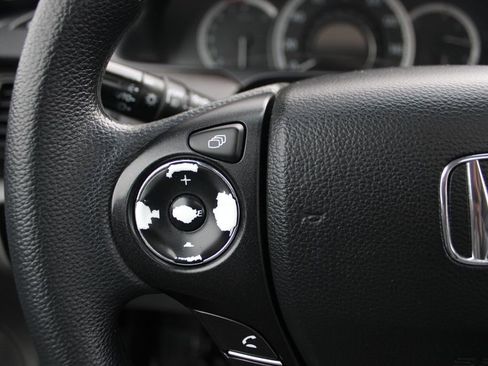 Used 2013 Honda Accord EX image 17