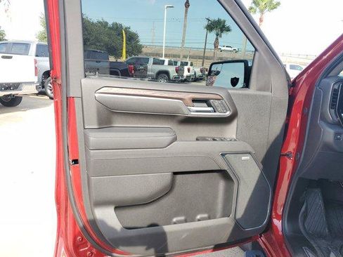 New 2026 GMC Sierra 1500 SLT RWD image 17
