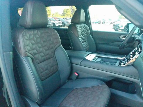 New 2026 Nissan Armada Platinum Reserve image 17