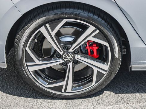 Used 2026 Volkswagen GTI SE FWD image 13