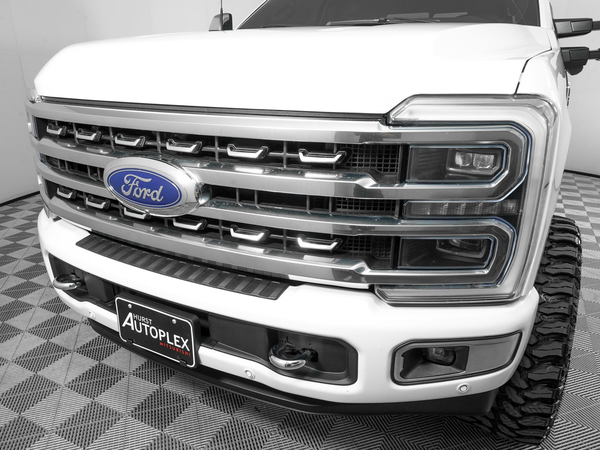 Used 2024 Ford F250 Platinum w/ FX4 Off-Road Package AWD/4WD image 31