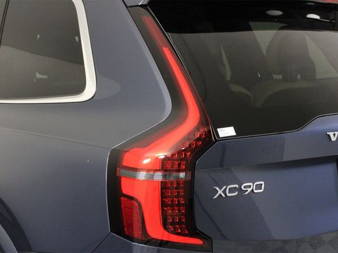 New 2026 Volvo XC90 B5 Ultra image 15