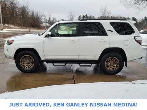 Used 2023 Toyota 4Runner TRD Off-Road Premium image 6