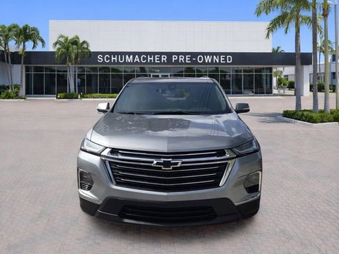 Certified 2023 Chevrolet Traverse LT FWD image 2