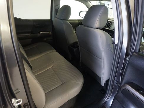 Certified 2023 Toyota Tacoma SR5 AWD/4WD image 21