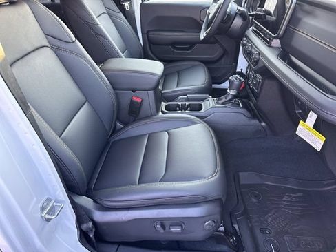 New 2026 Jeep Wrangler Unlimited Sahara AWD/4WD image 12