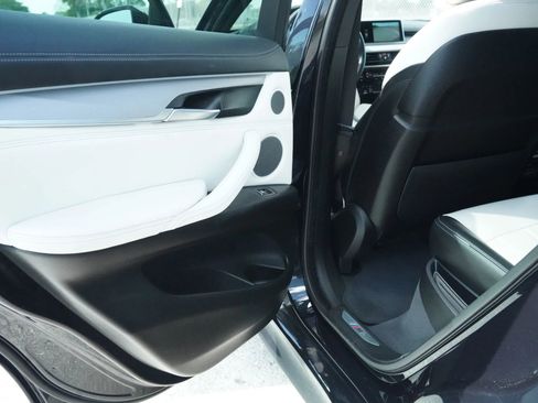 Used 2018 BMW X6 sDrive35i RWD image 35