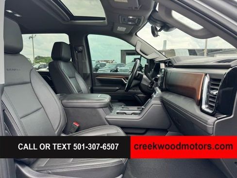Used 2024 GMC Sierra 2500 Denali w/ Denali Reserve Package AWD/4WD image 11