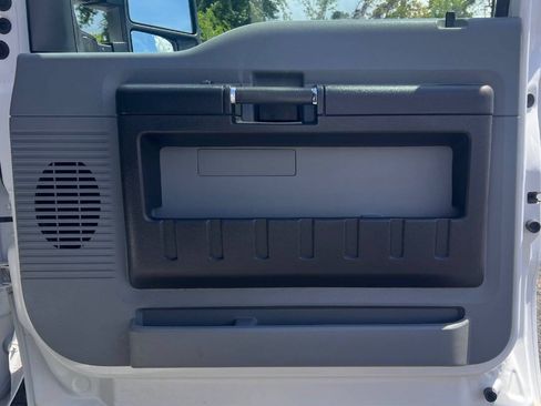 Used 2016 Ford F250 XL w/ Power Equipment Group RWD image 15