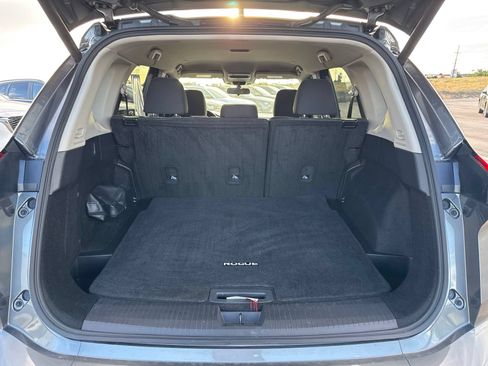 Used 2024 Nissan Rogue SV AWD/4WD image 13