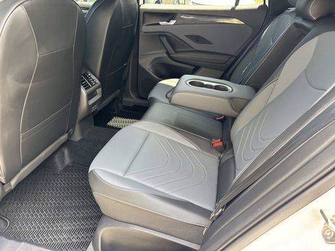 Used 2025 Volkswagen Tiguan SE R-Line FWD image 15
