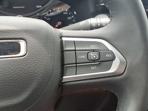 Used 2025 Jeep Compass Latitude AWD/4WD image 13