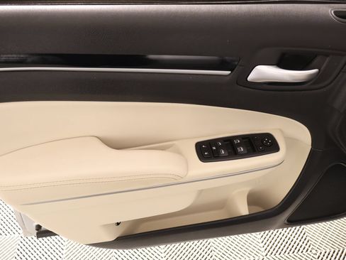 Used 2023 Chrysler 300 Touring w/ Sport Appearance Package RWD image 14