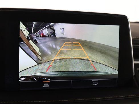 Used 2022 GMC Yukon XL SLT image 28