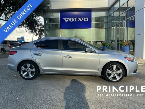 Used 2013 Acura ILX w/ Technology Package FWD image 3