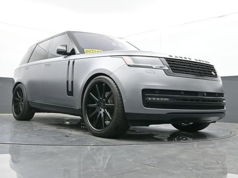 Used 2023 Land Rover Range Rover SE image 41