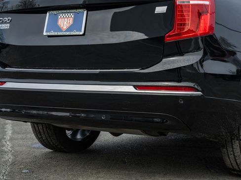 Certified 2024 Volvo XC90 T8 Ultimate w/ Protection Package image 9