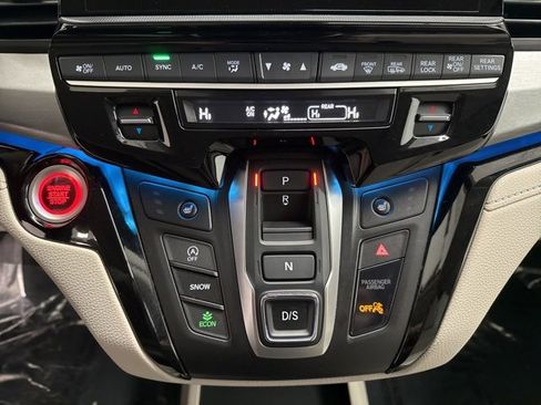 Used 2025 Honda Odyssey Touring image 24